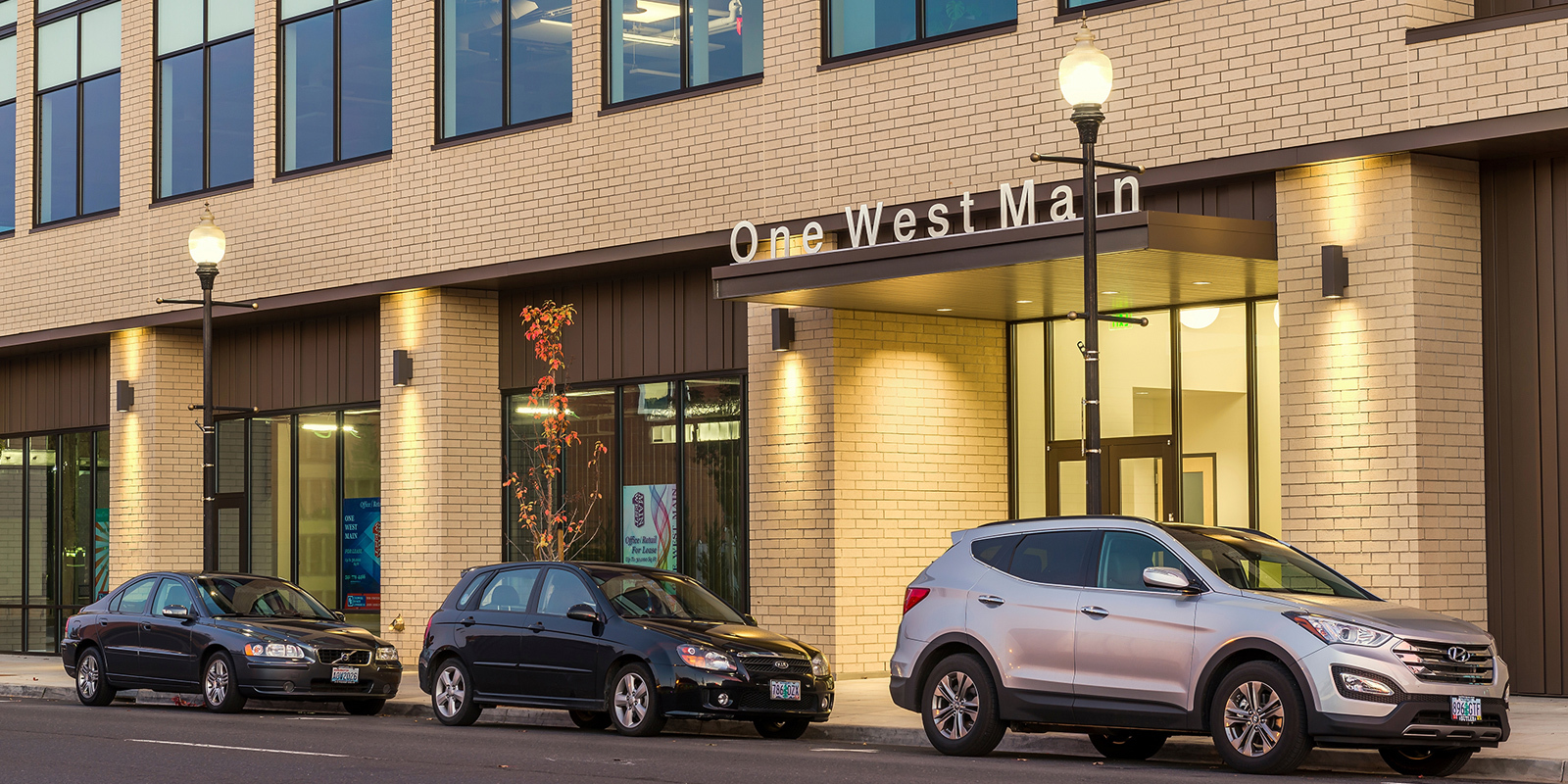 Photo 1col large about history office building